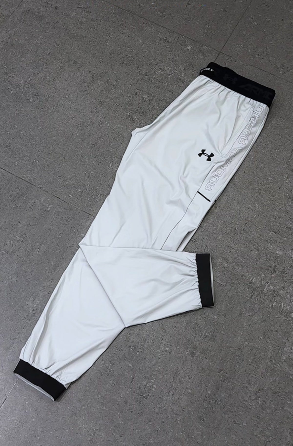 Pantalon Under AR 1 ere qualite 2027
